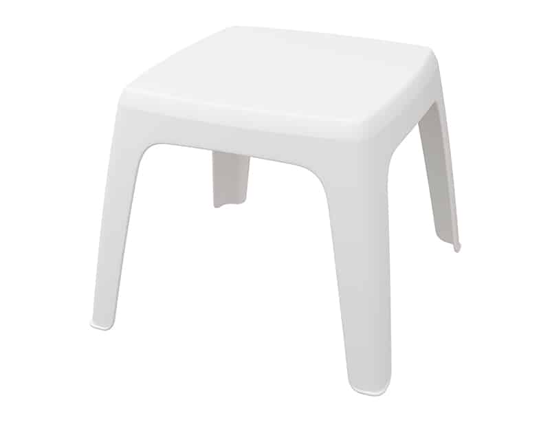 Imagen de una mesa pequeña de plástico color bronce con cuatro patas y tablero plano sin respaldo. La mini mesa tiene un diseño minimalista, con patas ligeramente inclinadas que se estrechan desde el tablero
