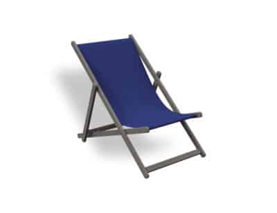Mini gandula plegable de disseny minimalista en color blau, amb estructura de fusta i seient de tela resistent, aïllada sobre fons blanc