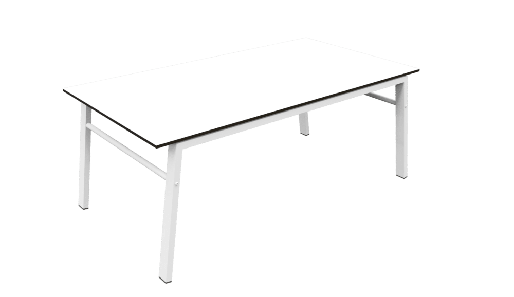 La imatge mostra una taula d´alumini mat rectangular de disseny simple i modern, amb una superfície blanca amb tauler HPL i quatre potes fetes d´alumini. L'estil és minimalista i elegant