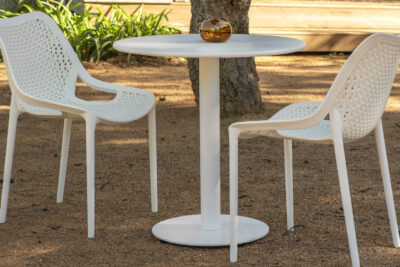 Table Nora